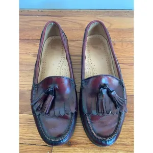 Bass Weejuns Size Men’s 9 1/2 Burgundy Cordovan Leather Tassel Kiltie Loafers