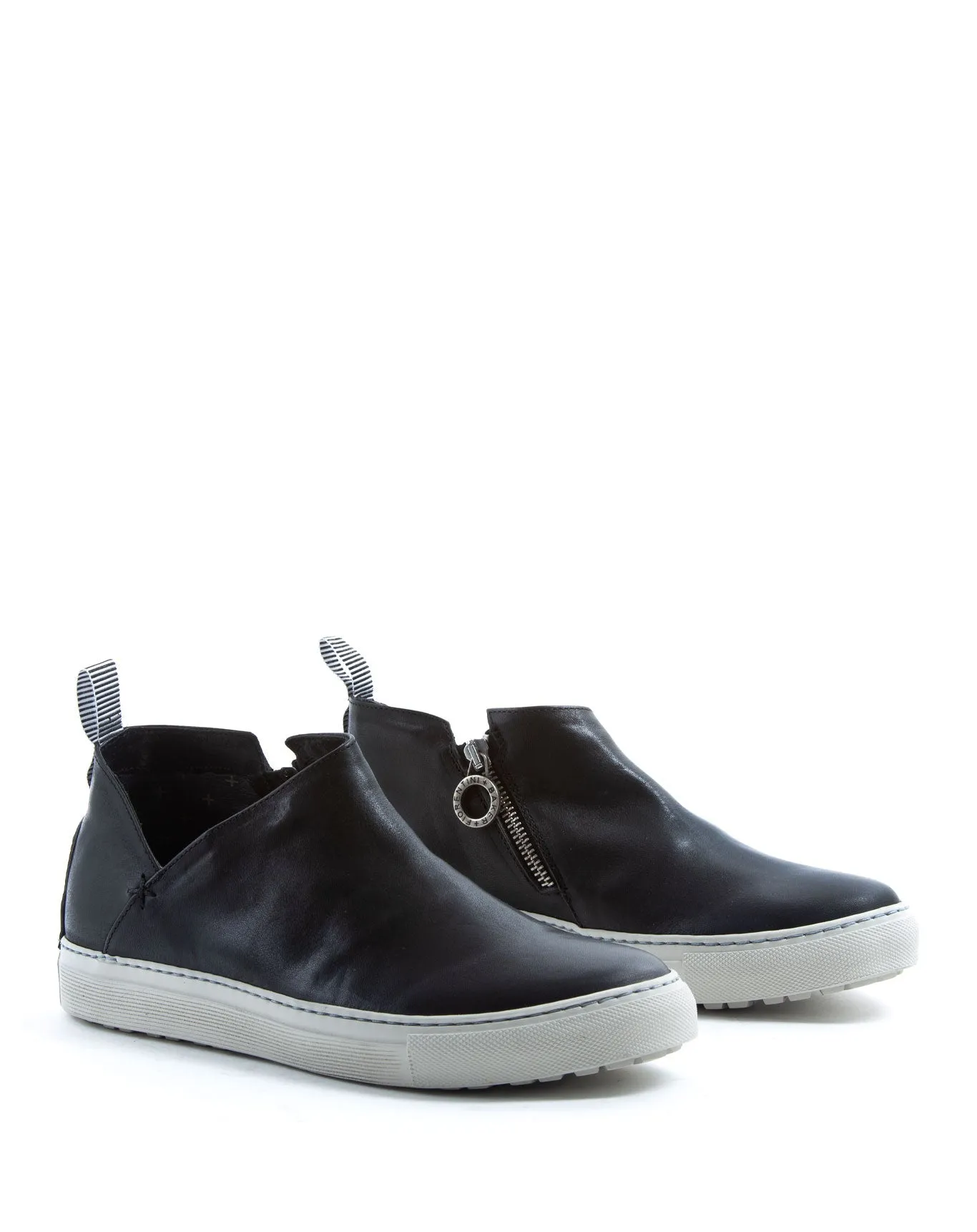 BRIE Black Leather Sneakers
