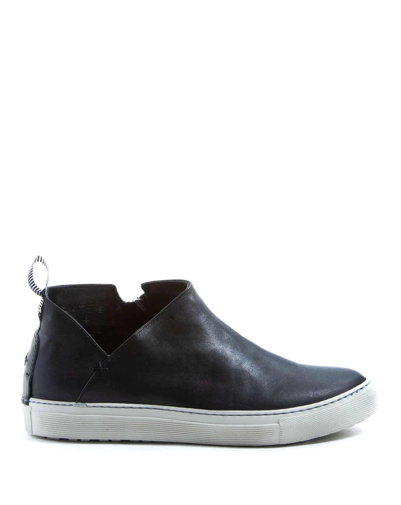 BRIE Black Leather Sneakers