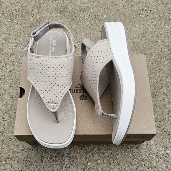 Clarks cloudsteppers cushion sandals women's size 9&amp;10&amp;11