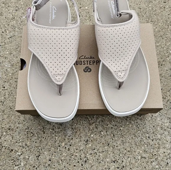 Clarks cloudsteppers cushion sandals women's size 9&amp;10&amp;11