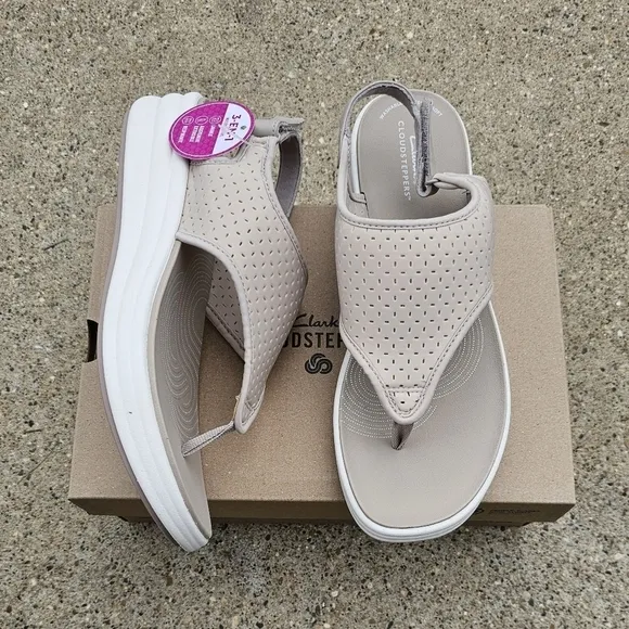 Clarks cloudsteppers cushion sandals women's size 9&amp;10&amp;11