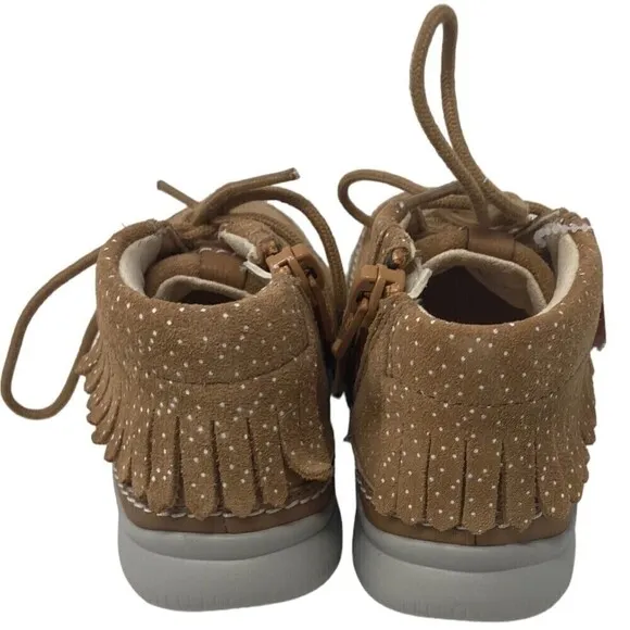 Clarks Girls Tan Moccasins 7.5 M Leather NEW NIB