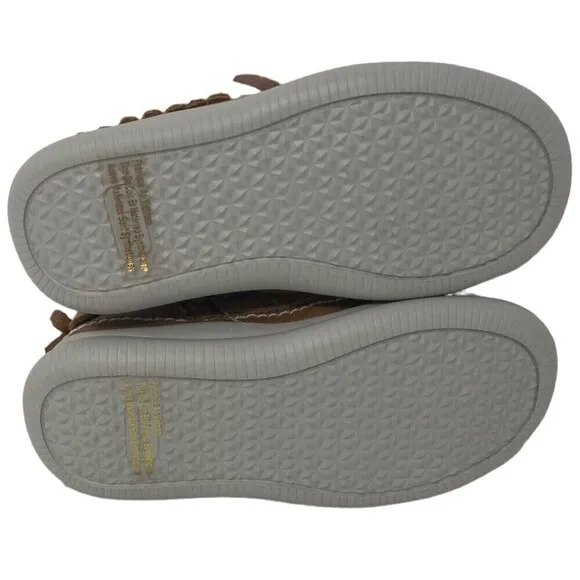Clarks Girls Tan Moccasins 7.5 M Leather NEW NIB