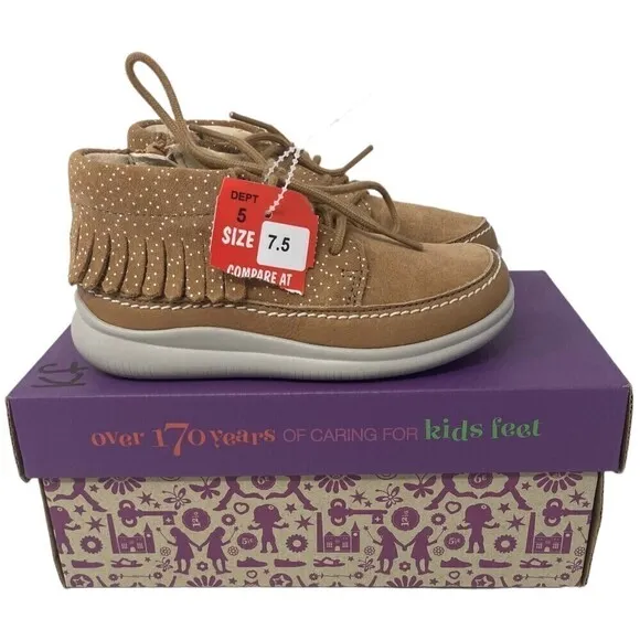 Clarks Girls Tan Moccasins 7.5 M Leather NEW NIB