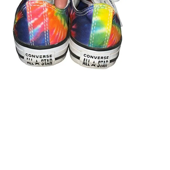 Converse all star chuck Taylor’s tie dye rainbow sneakers youth girls size 2 2Y
