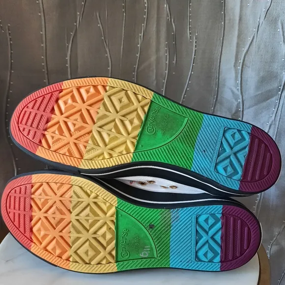 Converse Chuck Taylor Rainbow Sneakers Pride HiTop Unisex Mens 10.5 W 12.5