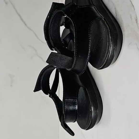 Dr. Martens Balfour Z Strap Sandal Size 9