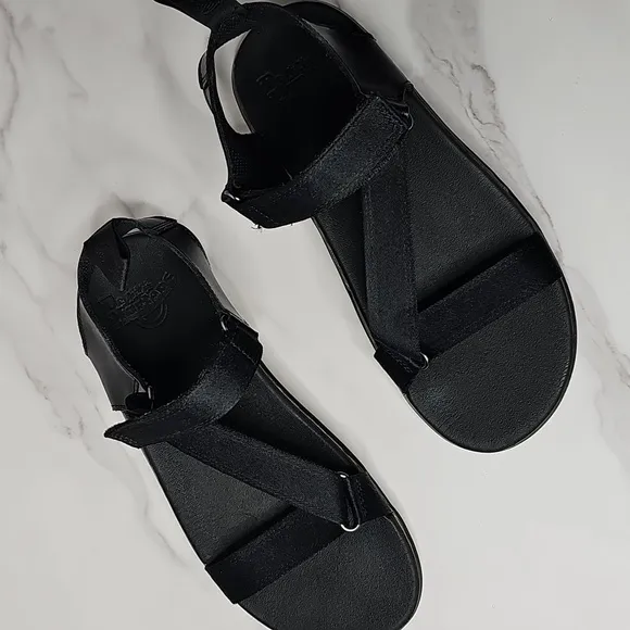 Dr. Martens Balfour Z Strap Sandal Size 9