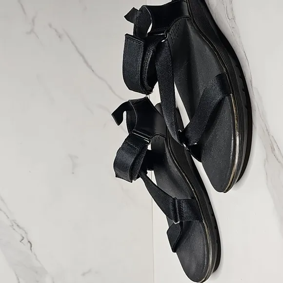 Dr. Martens Balfour Z Strap Sandal Size 9