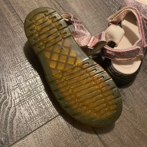 Dr. Martens Junior Romi Metallic Leather Strap Sandals Pink Crinkle Girl’s