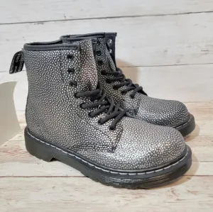 Dr. Martens Kids New  1460 boots in metallic pebble silver