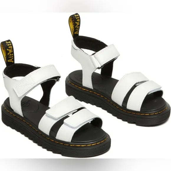 Dr. Martens Youth Klaire Lamper Sandals