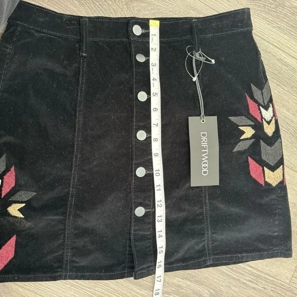 Driftwood Black Corduroy Southwestern Aztec Embroidered Skirt Size 28 NWT