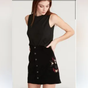 Driftwood Black Corduroy Southwestern Aztec Embroidered Skirt Size 28 NWT