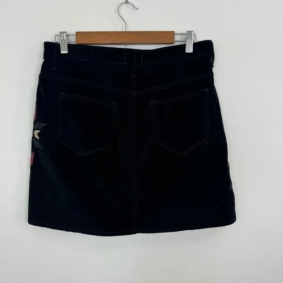 Driftwood Black Corduroy Southwestern Aztec Embroidered Skirt Size 28 NWT
