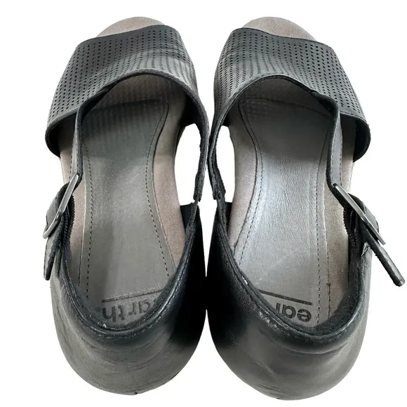 Earth Camellia Ballston Black Leather Perforated Flat Sandals Women’s Size 9.5M