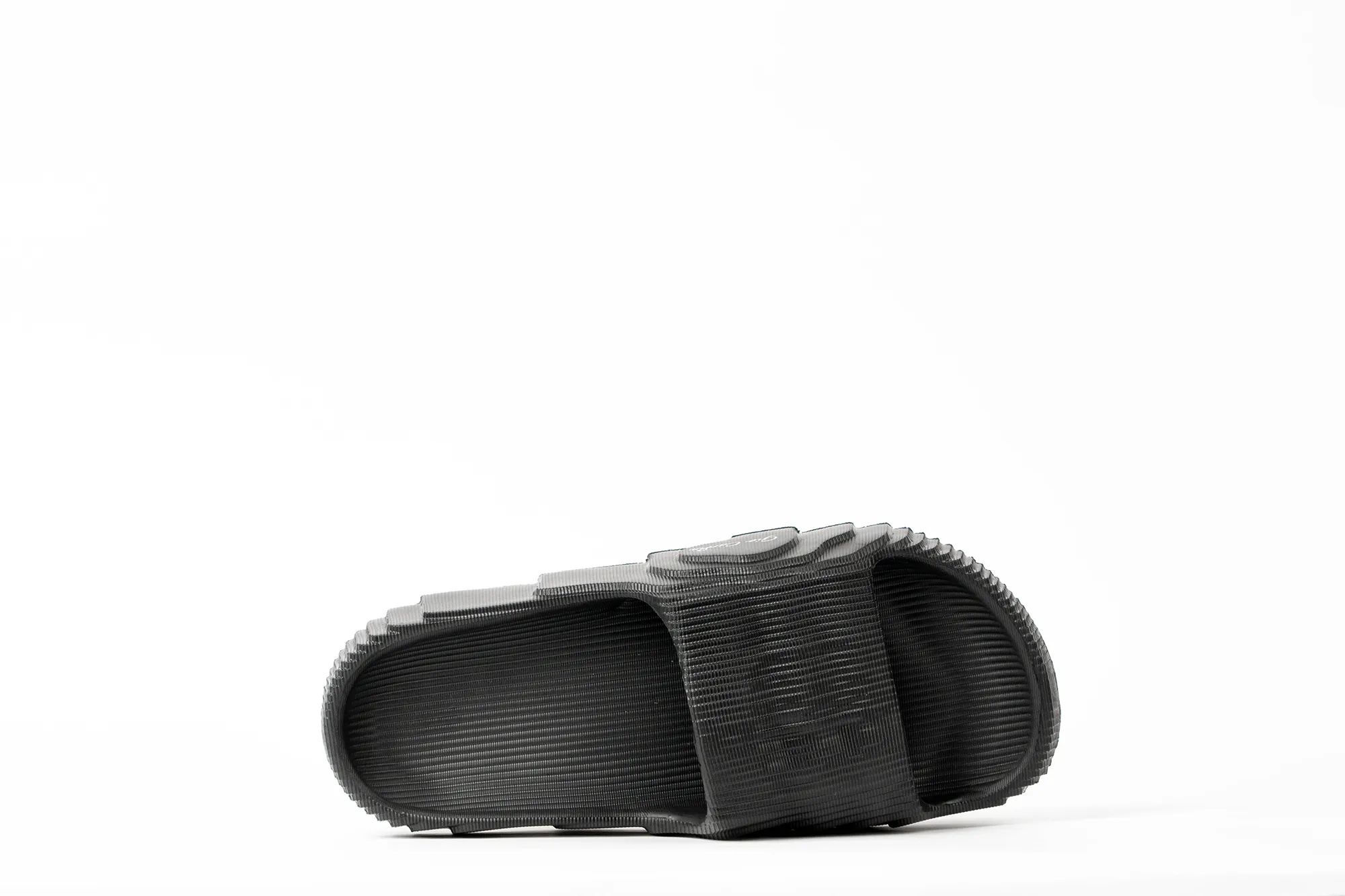 EUGENE SLIDES | TRIPLE BLACK | UNISEX