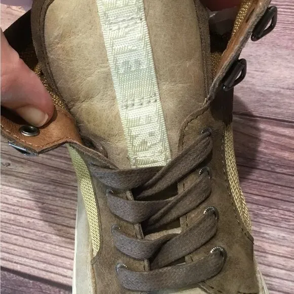 Frye Gia Lug Trail Sneaker Boots High Top Platform Tan Brown 6