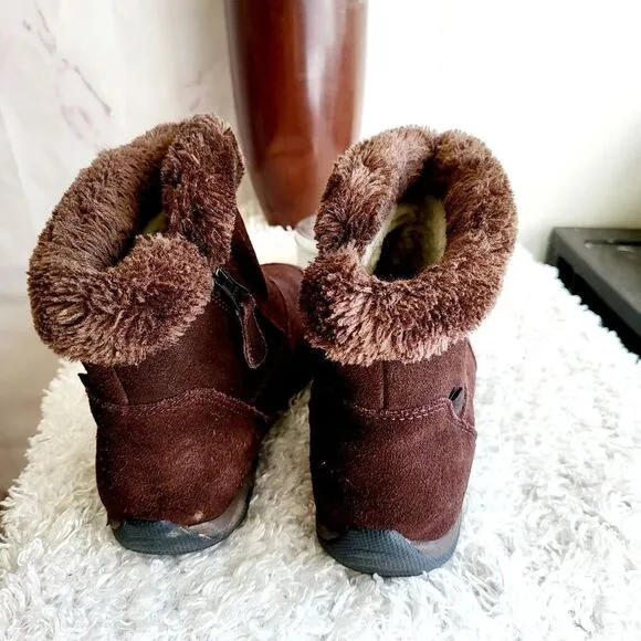Kamik waterproof Montreal sheepskin fur lined warm boots