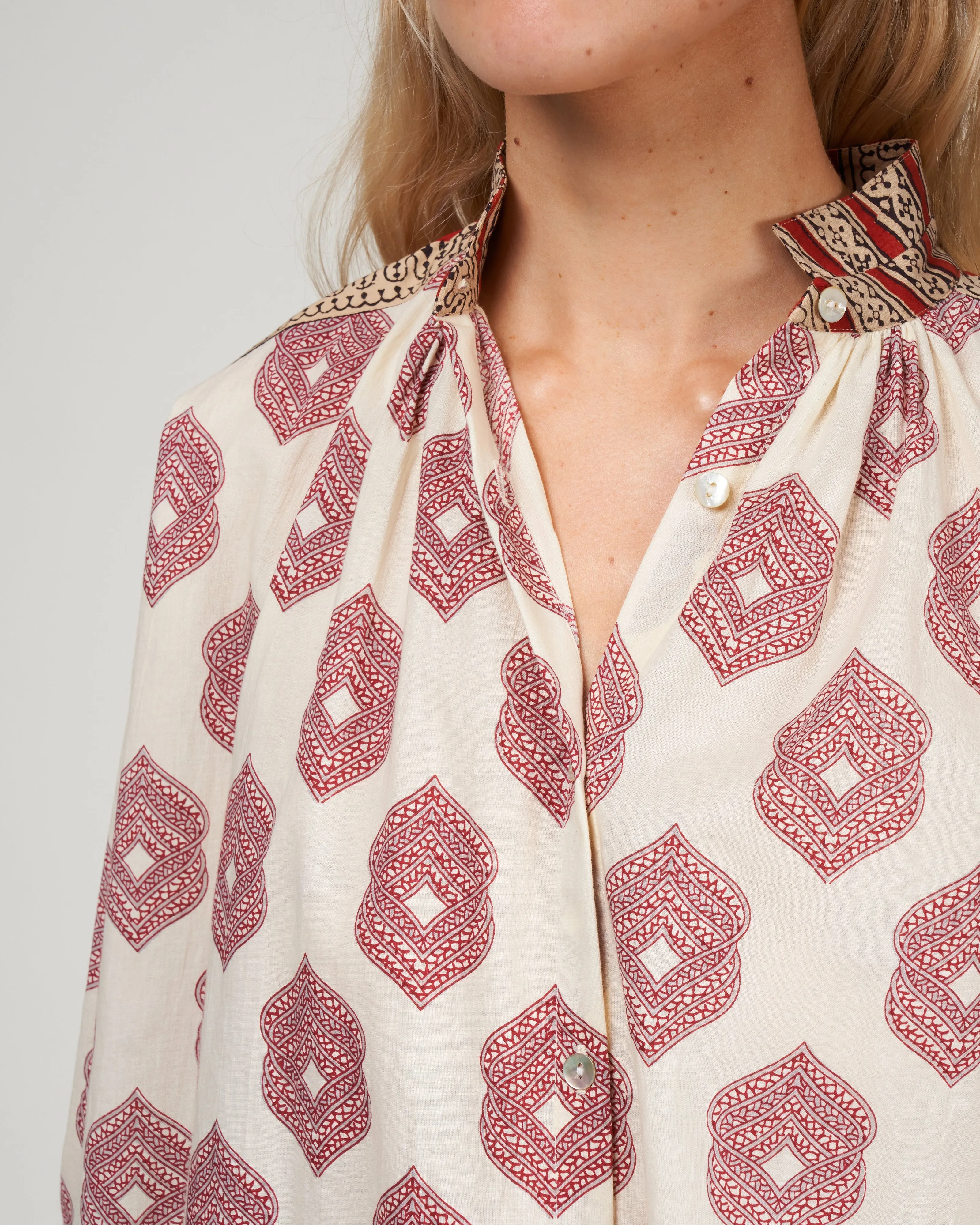 kiki red orchid shirt - ecru/white red orchid