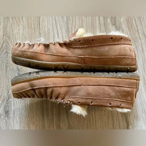 L.L.Bean Wicked Good Moccasins Loafer Slippers Men's 9 Medium