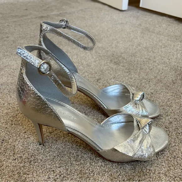 Marc Fisher - Women’s Brodie Buckle Knotted Heel Sandals - Size 8.5 - Silver