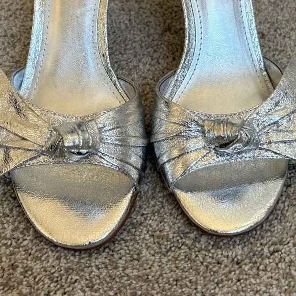 Marc Fisher - Women’s Brodie Buckle Knotted Heel Sandals - Size 8.5 - Silver