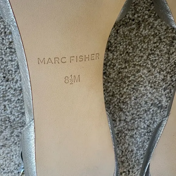 Marc Fisher - Women’s Brodie Buckle Knotted Heel Sandals - Size 8.5 - Silver