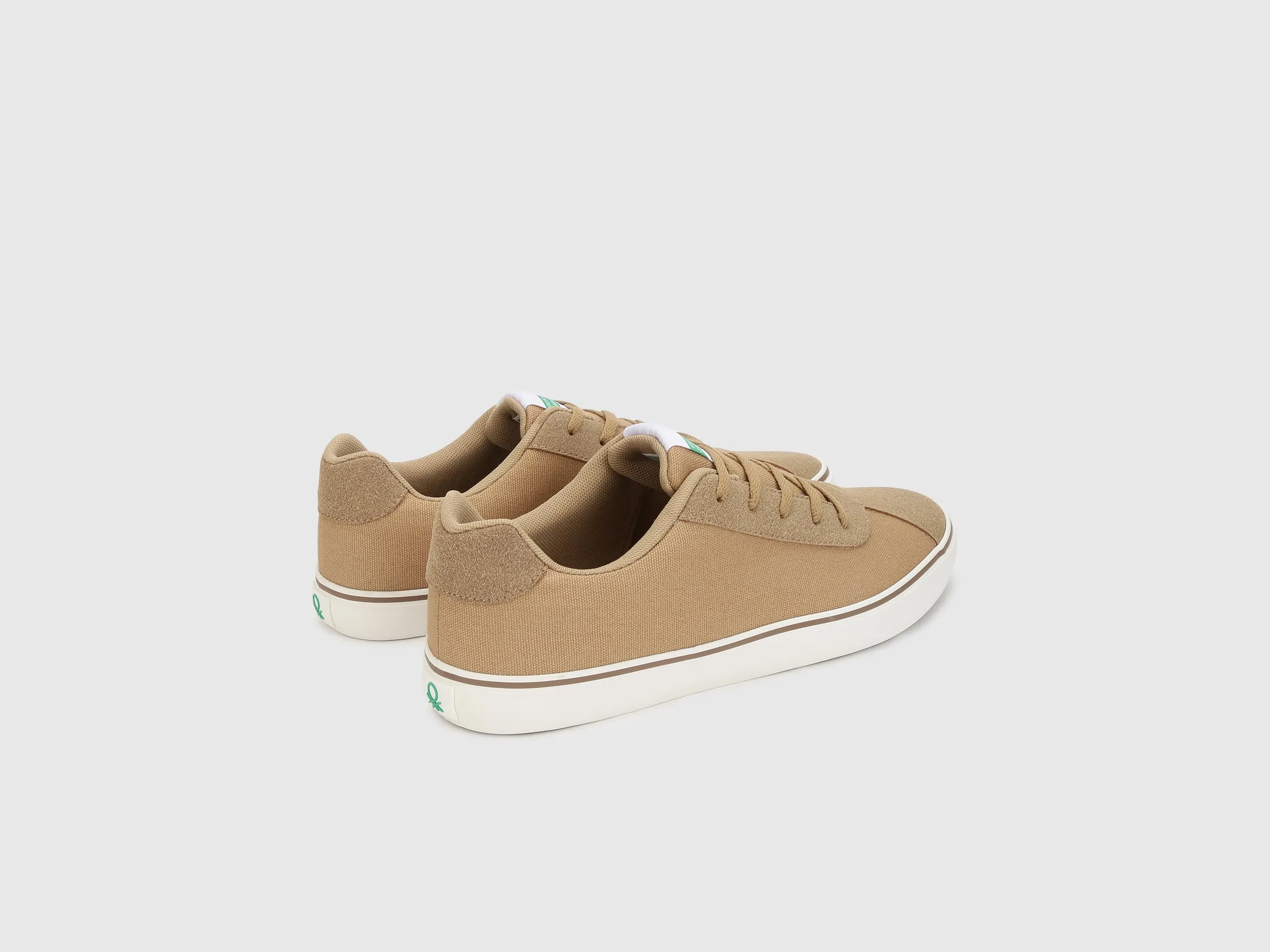 Men Textured Lace-up Sneakers