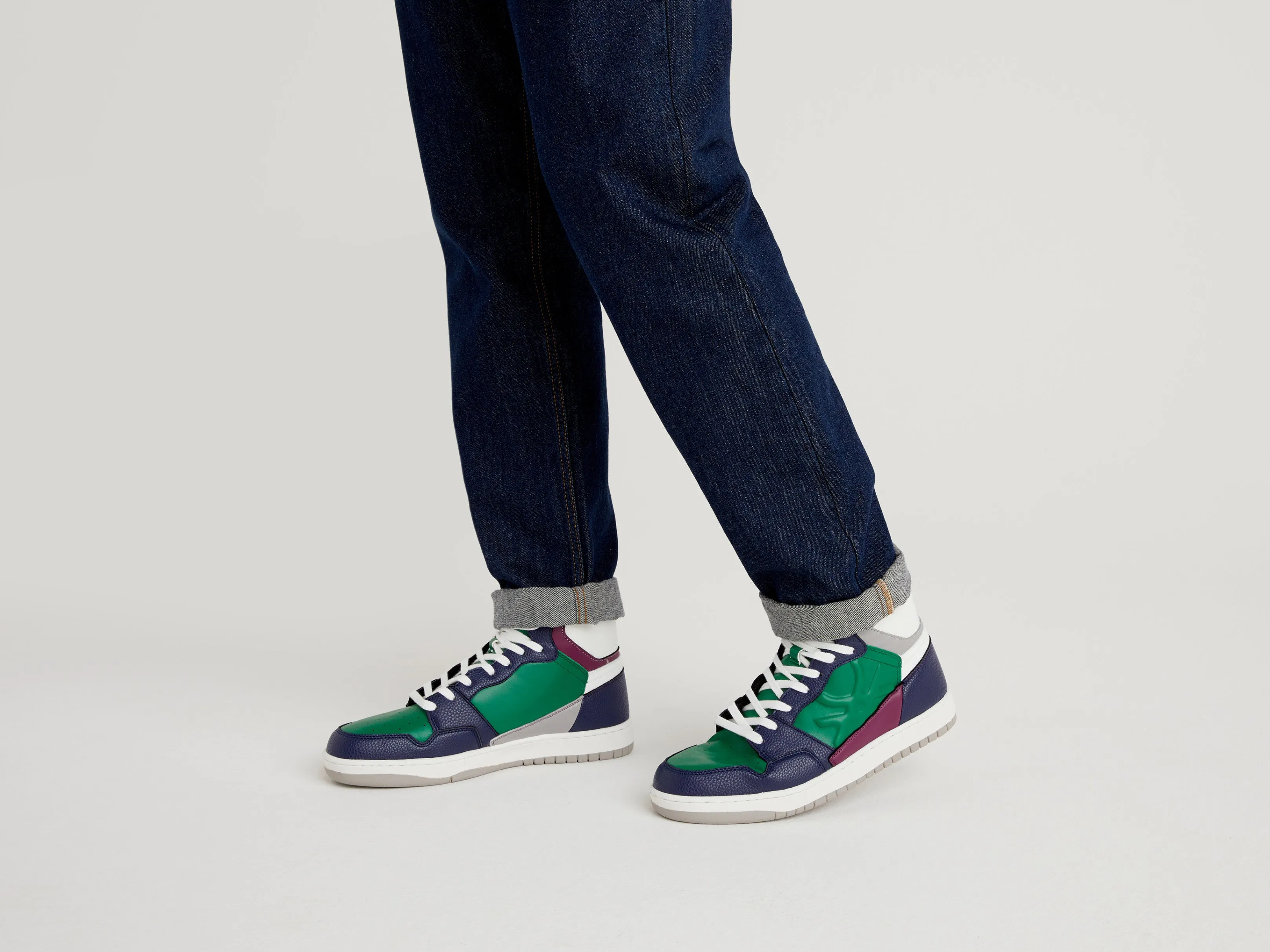 Men Textured Sneakers