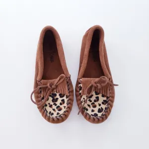 Minnetonka Kids Leopard Print Slip on Moccasins Kids Size 3