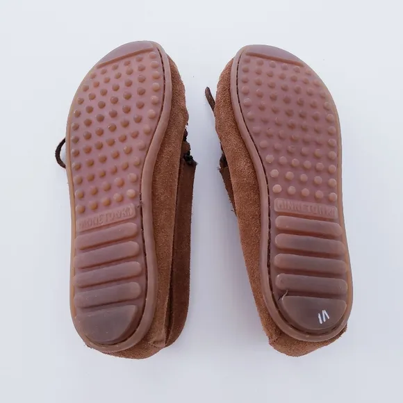 Minnetonka Kids Leopard Print Slip on Moccasins Kids Size 3
