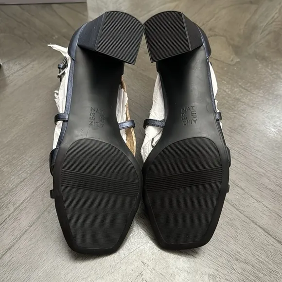 NATURALIZER Tiff Ankle Strap Sandals