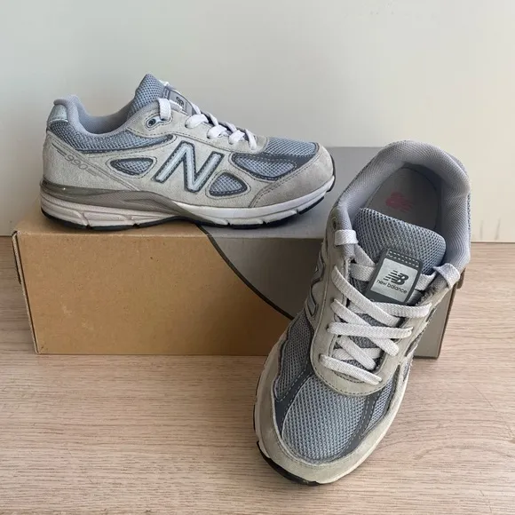 New Balance 990 Grey / White Kids Sneakers - SZ 3 Y