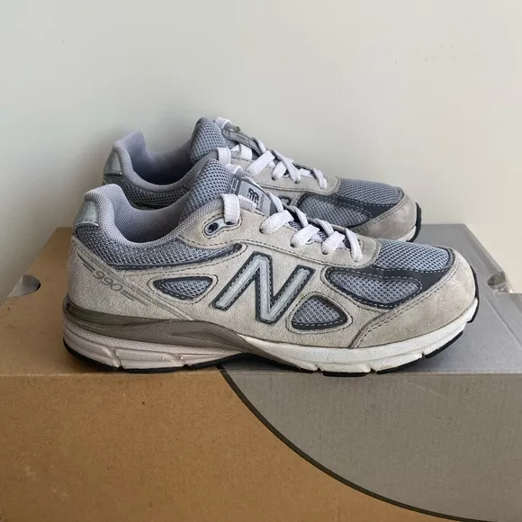 New Balance 990 Grey / White Kids Sneakers - SZ 3 Y