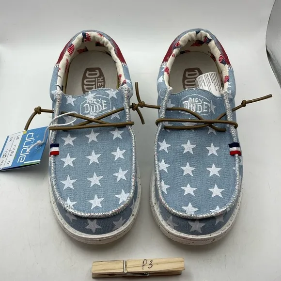 NEW! Hey Dude Wally Americana Denim Star boys loafers size 1Y
