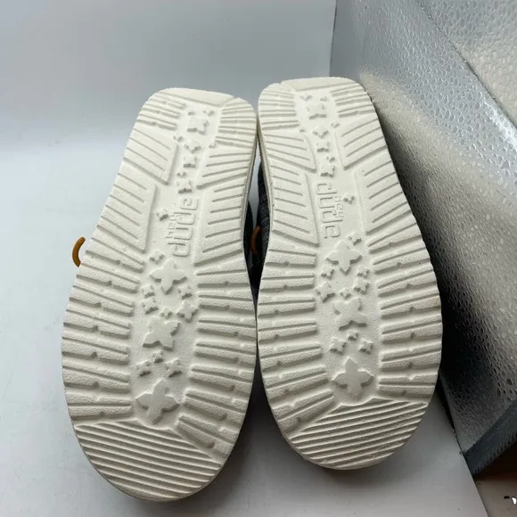 NEW! Hey Dude Wally Sox taupe boys loafers size 2Y