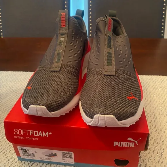 New in Box!  PUMA sneakers BIG BOY - YOUTH Size 6.5