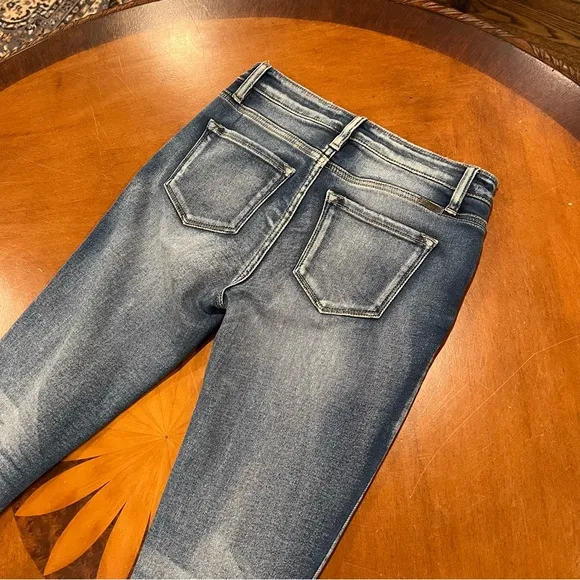 NEW KanCan Women’s Emmie Mid-Rise Super Skinny Jeans Stone Wash Distressed 26