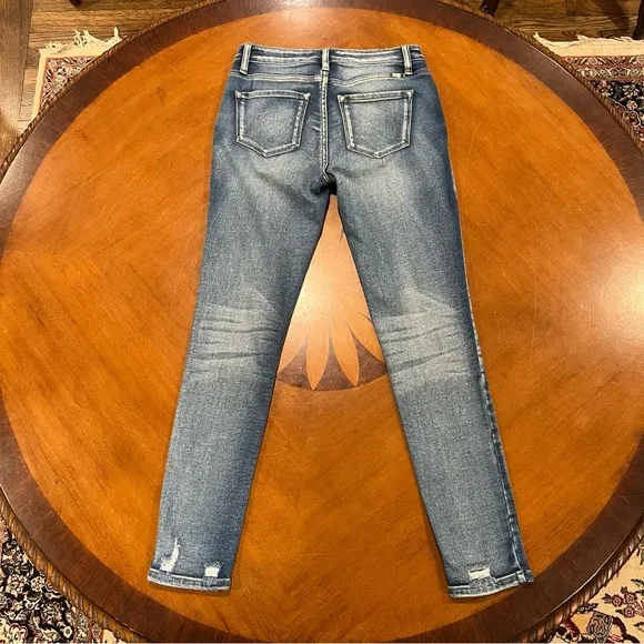 NEW KanCan Women’s Emmie Mid-Rise Super Skinny Jeans Stone Wash Distressed 26