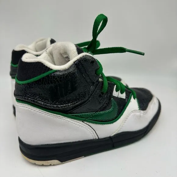 Nike Air Assualt Kids Black/White/ Lucky Green Sneakers 316009-031 Size 12C