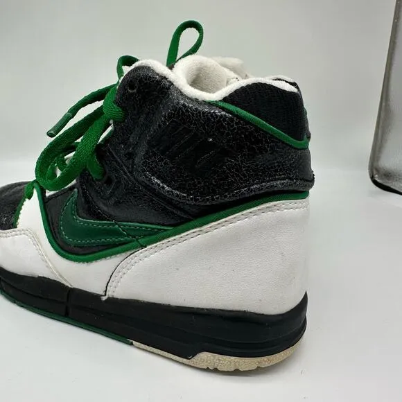 Nike Air Assualt Kids Black/White/ Lucky Green Sneakers 316009-031 Size 12C