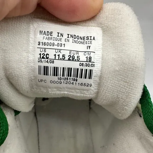 Nike Air Assualt Kids Black/White/ Lucky Green Sneakers 316009-031 Size 12C