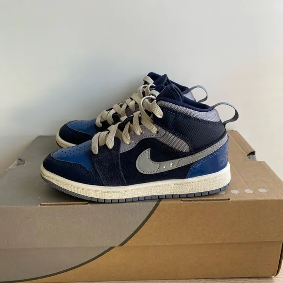 Nike Air Jordan 1 Mid SE Craft Kids Sneakers- SZ 13 C