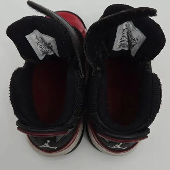 NIKE AIR JORDAN'S Kids Size 7