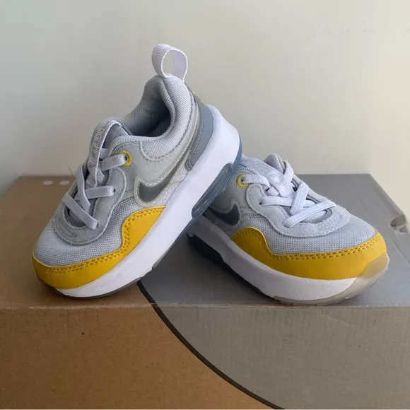 Nike Air Max Motif Yellow/White Toddler Sneakers - SZ 6 C