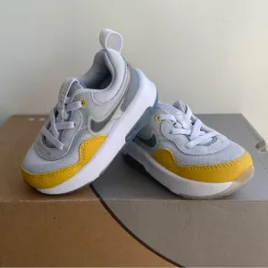 Nike Air Max Motif Yellow/White Toddler Sneakers - SZ 6 C
