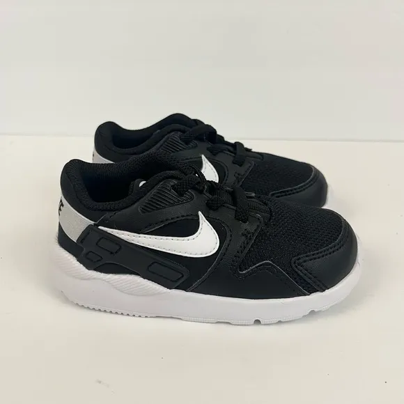 Nike LD Victory Slip on Black White Sneakers Children’s Size 8C NWOT