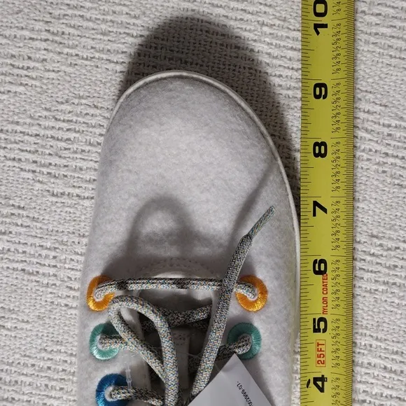 NWOB Allbirds Smallbirds Natural White Wool Sneakers Girls Size Youth 2